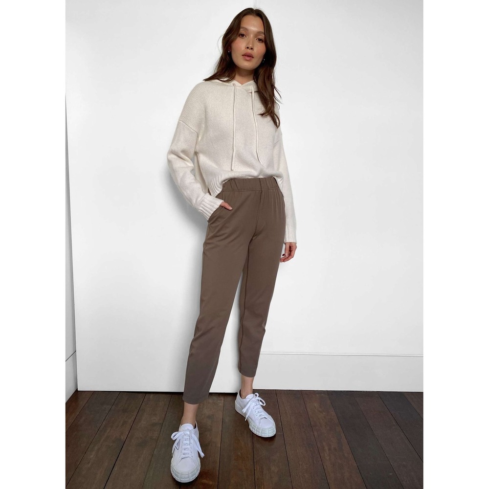 Aritizia women's weekender joggers medium